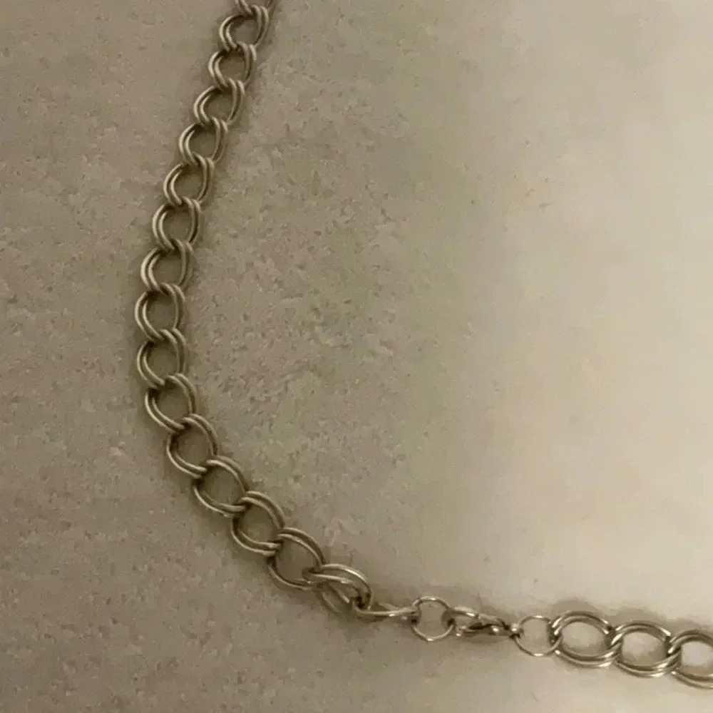 Necklace - Picture 2 of 7